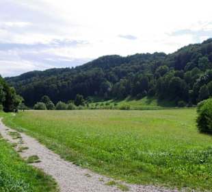 Wanderbeginn am großen Parkplatz