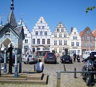 Ein Rundgang durch die "Rosenstadt" im Sommer 