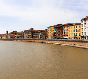 Набережная реки Арно