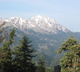 Schneebedeckte Gebirge