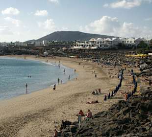 Strand Playa Dorada von der Promenade aus