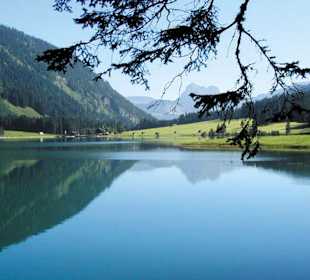 Am Naturschutzgebiet Vilsalpsee