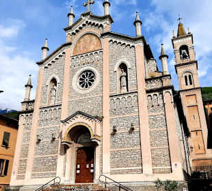 Warten auf den Bus in Brenzone