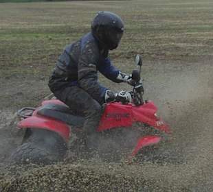 Quad im Matsch