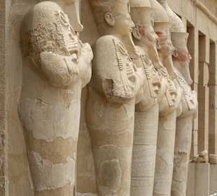 Statuen der Hatschepsut