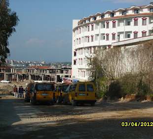 Hotelausgang Baustelle