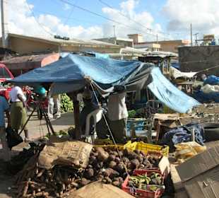 Fleisch- und Gemüsemarkt in Higüey