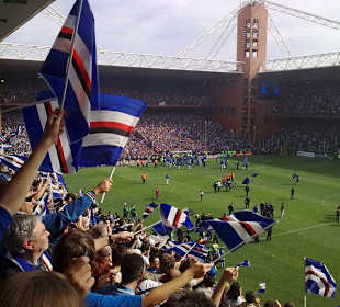 Partita della Sampdoria, tifosi e campo da gioco