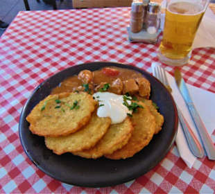 Restauracja Gosciniec in Krakowskie Przedmescie