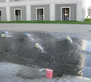 Brunnen vor der Stadtbibliothek