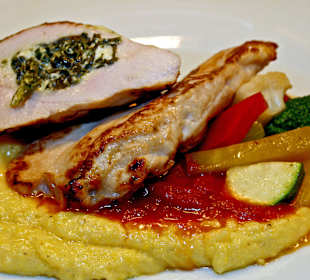 Hühnerbrust mit Spinat und Fetakäse gefüllt