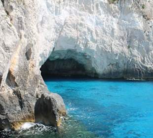 Groty na zachodzie Zakynthos
