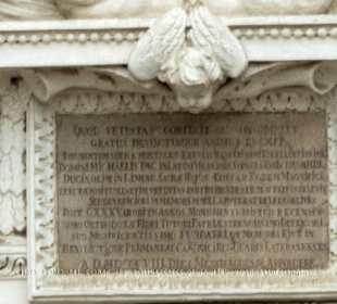 Detail über der Eingangstür