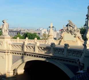 Wiadukt dr. Markiewicza, ulica Karowa