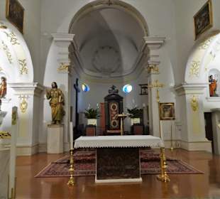 Rundgang durch die Kirche San Giacomo Maggiore