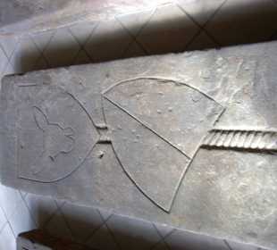 Fränkischer Adel Grabsteinplatten