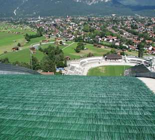 Hier laufen die Springer aus nach der Landung