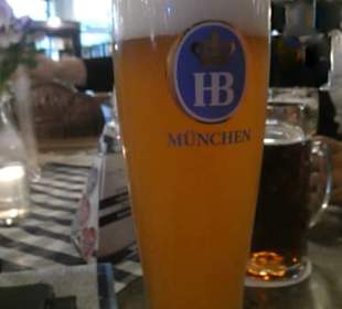Hofbräu Wirtshaus Berlin: Essen+Trinken ganz o.k.