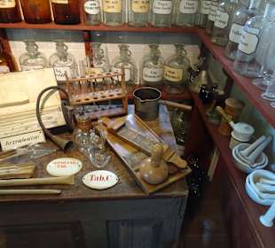 Alte Apotheke im Kapitänshaus des Museums
