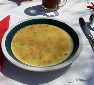 Vorspeise: Gemüsesuppe