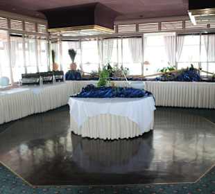 Innenausstattung des Cafes Über den Wolken