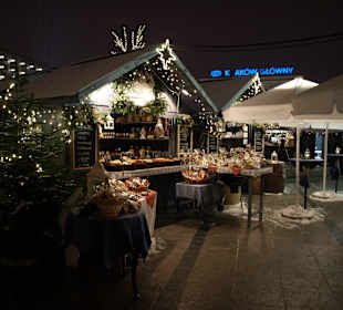 Galeria Krakowska zimą - kiermasz śwąteczny