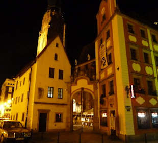 Hänsel und Gretel mit Turm der Elisabethkirche