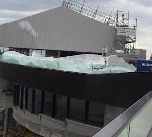 Neubau, gleichzeitig neuer Seilbahnzielpunkt