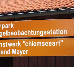 Wegweiser zum Kurpark Seebruck