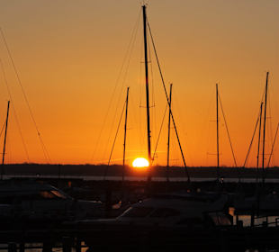 Der Yachthafen - morgens um 06:00