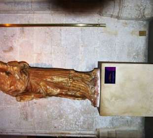Erste Figuren am Eingang