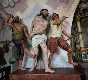 Fresken und Figuren in der Egerer Kapelle 