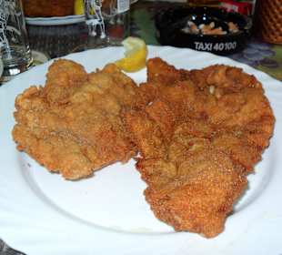 2 Wienerschnitzel mit hausgem. Kartoffelsalat
