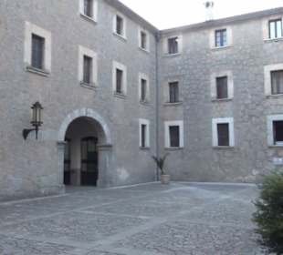 Plaza del Bisbe Campins