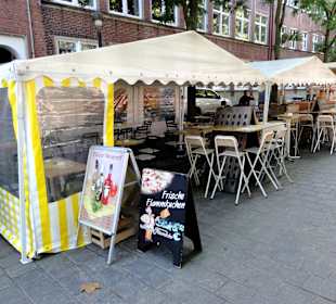 Impressionen vom Kajenmarkt am frühen Morgen