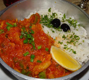 Ein typisches Cari mit Huhn und Reis