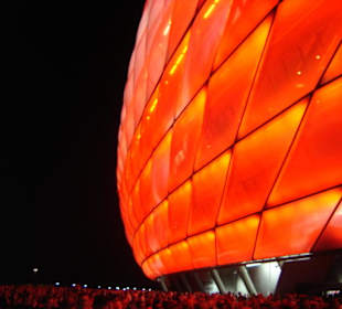 Allianz-Arena bei Nacht