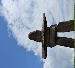 Große Steinskulptur