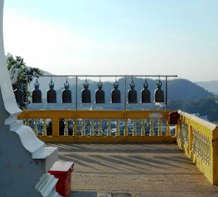 Wat Khao Takiab‎
