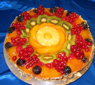 Obsttorten vom Kurcafe