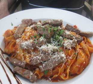 Tagliatelle m. Rinderfiletstreifen