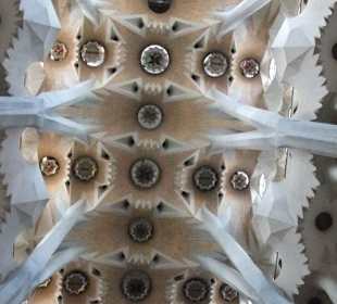 Sagrada Familia: Innenraum