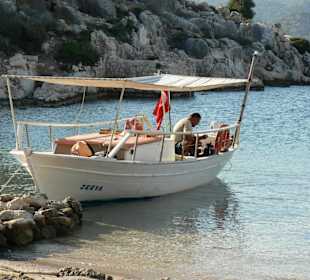 Unser Ausflugsboot mit Kapitän Ali