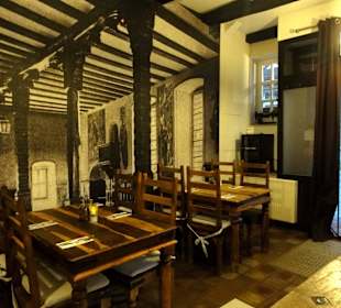 Blick in den Gastraum im Erdgeschoss