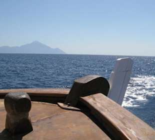Boot mit Berg Athos