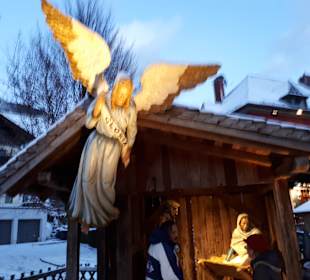Krippenfiguren in Lebens Grösse in St. Wolfgang Weihnachts M