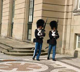 Königliches Schloss /Wache