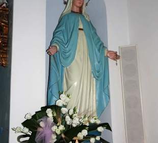 Statue in der Kirche Nostra Signora di Bonaria