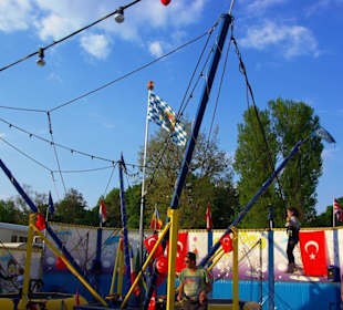 Volksfestplatz Gummihupfen