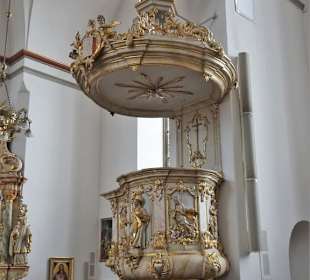 Die Kanzel der Kirche St. Andreas